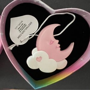 Erstwilder x Carebear Sweetest Dreams mini brooch